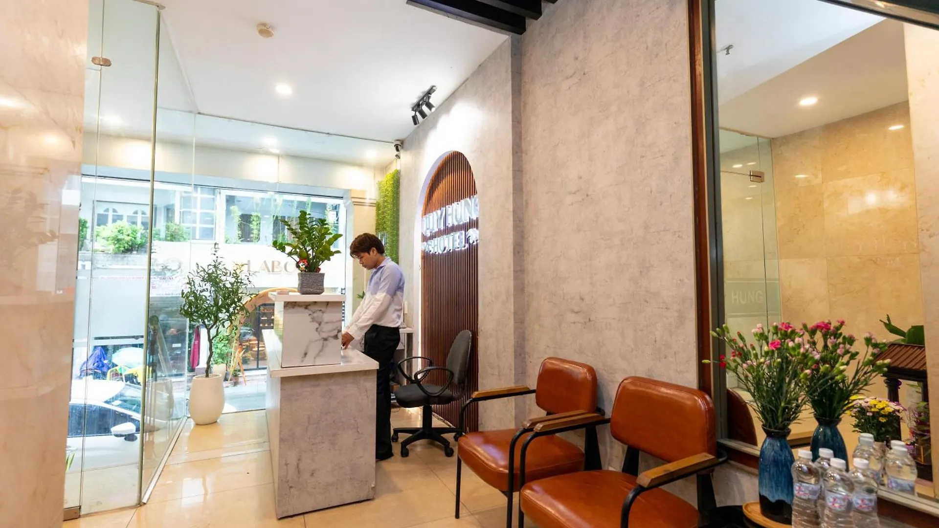 Quy Hung Hotel Central Ho Chi Minh City